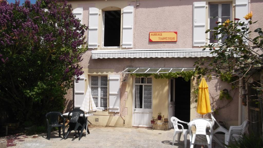 Chambres Et Tables D'Hotes A L'Auberge Touristique Meuvaines Zewnętrze zdjęcie