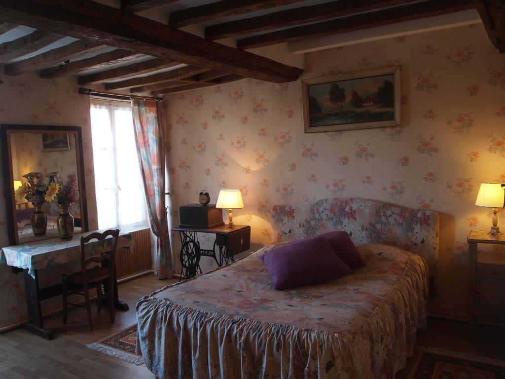 Chambres Et Tables D'Hotes A L'Auberge Touristique Meuvaines Zewnętrze zdjęcie